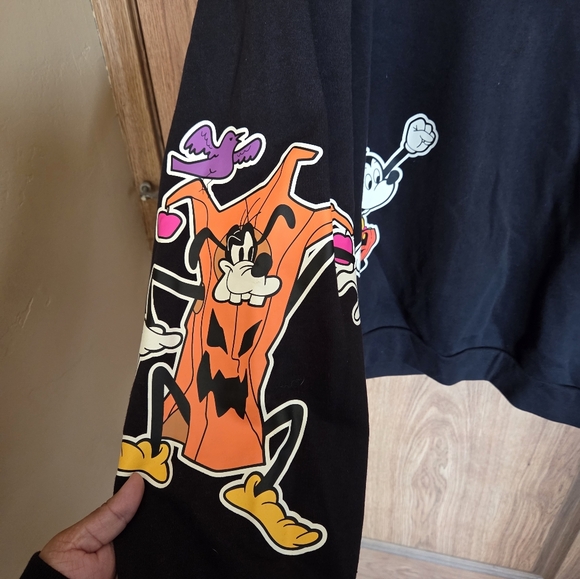 Disney Halloween crew neck pullover sweatshirt with classic Disney characters - Picture 6 of 13